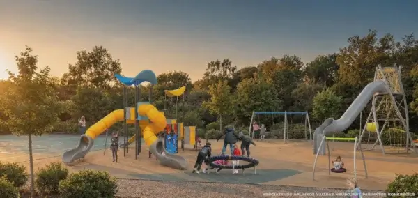 Dvaro gatvės vaikų žaidimo aikštelė
